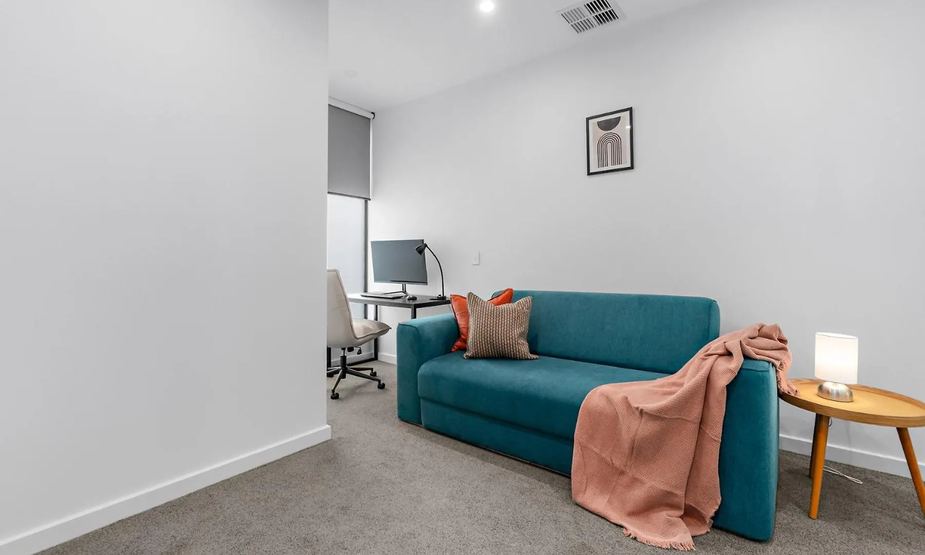 דירה Modern 3 Bedroom Townhouse Near Adelaide With Workspace And Parking