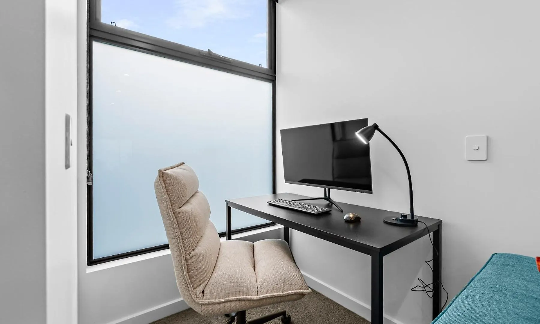 Modern 3 Bedroom Townhouse Near Adelaide With Workspace And Parking אוסטרליה