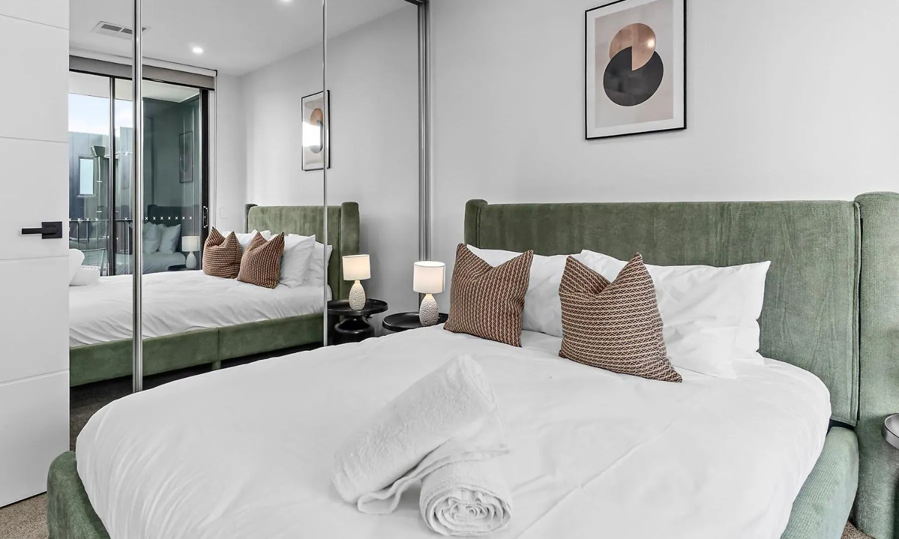 דירה Modern 3 Bedroom Townhouse Near Adelaide With Workspace And Parking אוסטרליה