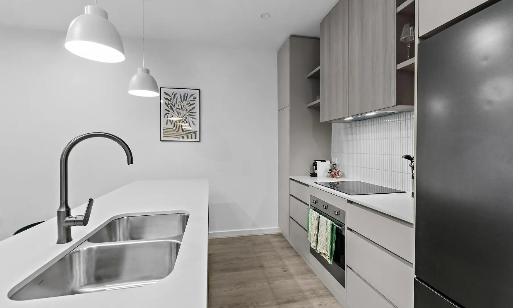 דירה Modern 3 Bedroom Townhouse Near Adelaide With Workspace And Parking אוסטרליה